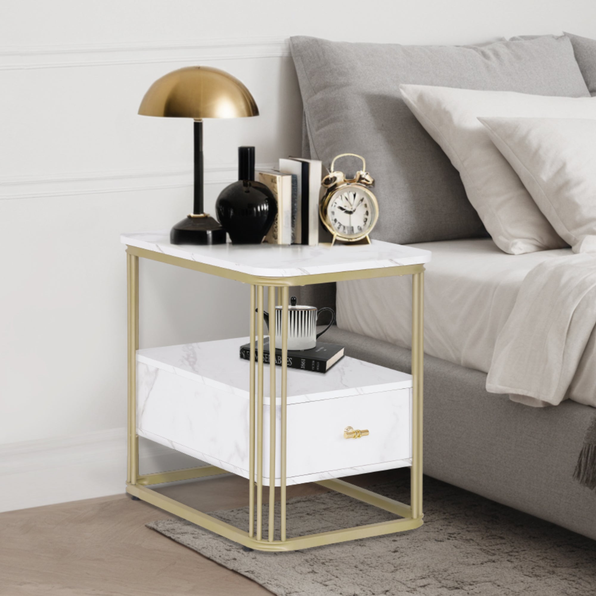 M MCombo Bijzettafel met Lade, Moderne Salontafel Marmer Wit Goud, Kleine Koffietafel Metalen Onderstel, Nachtkastje met 2 Planken, Salontafel voor Woonkamer, 60x40x55, 2138