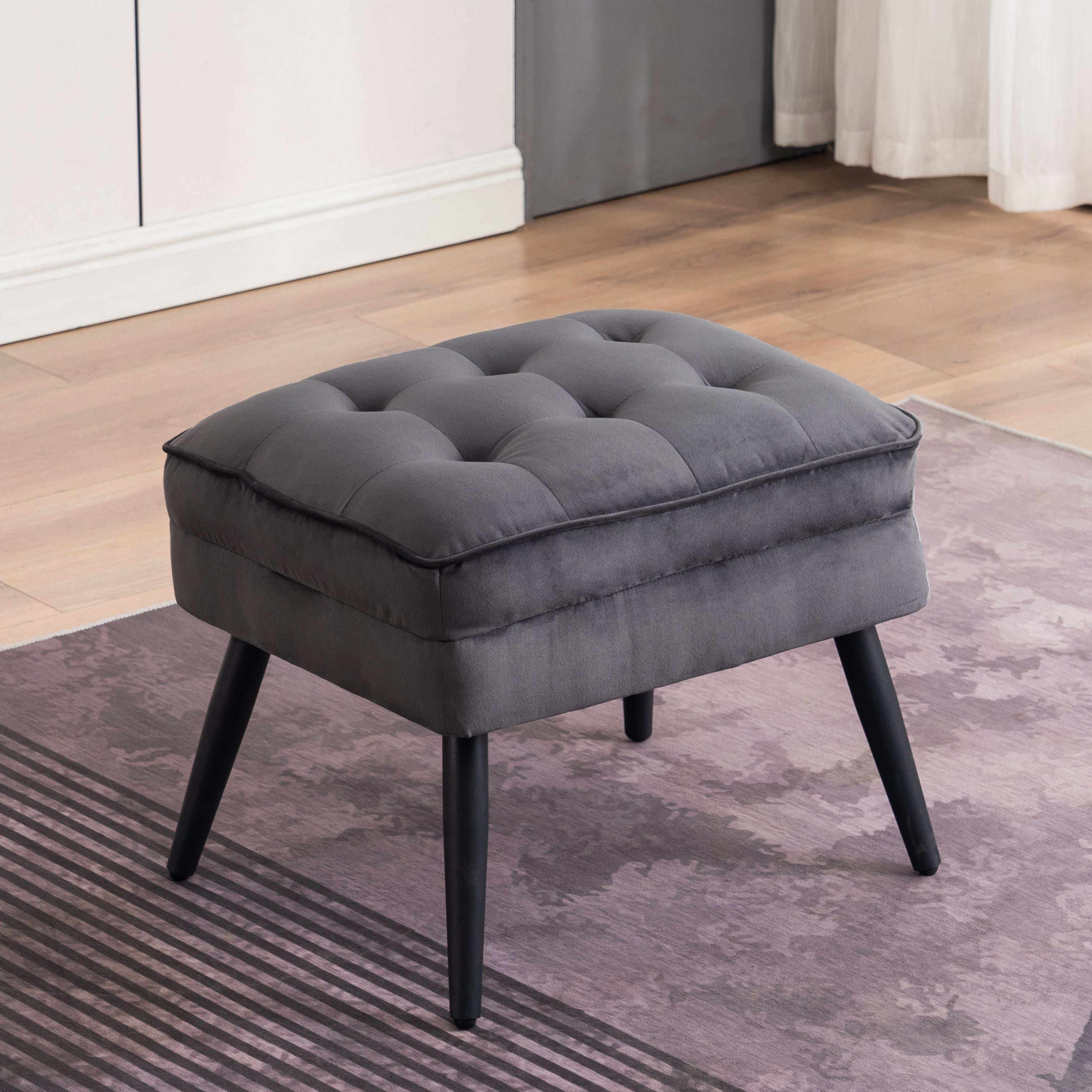 MCombo Poltrona "wingback" rivestita in velluto per il soggiorno; dotata di braccioli, cuscino e gambe in metallo; cuscino della seduta rimovibile; poltrona relax in stile Chesterfield; portata massima: 120 kg; modello 7277