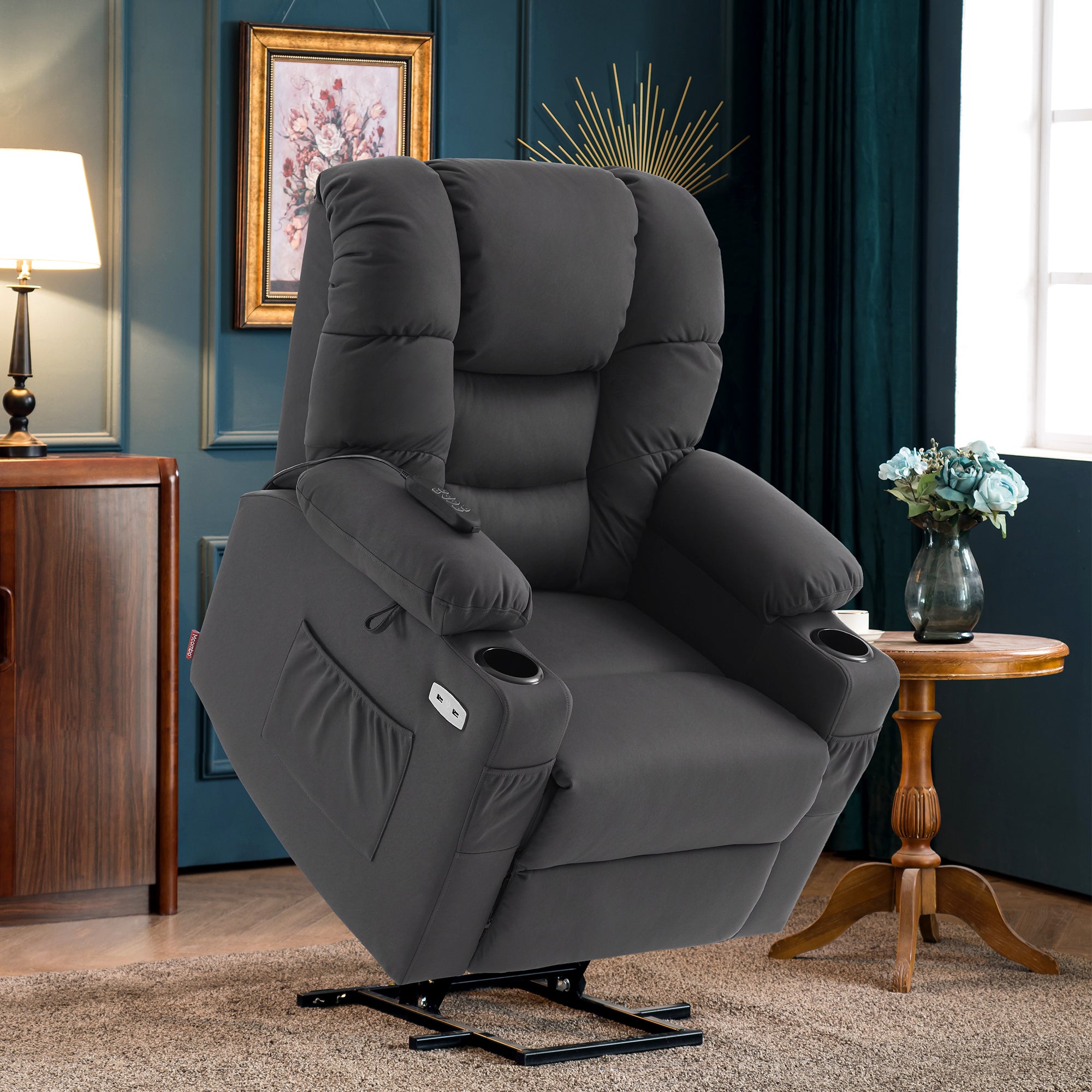 MCombo Poltrona relax elettrica con funzione di sollevamento 7550, dotata di 3 motori a regolazione indipendente, inclinazione fino a 170°, poggiapiedi esteso e porta USB; ideale per il soggiorno di anziani.