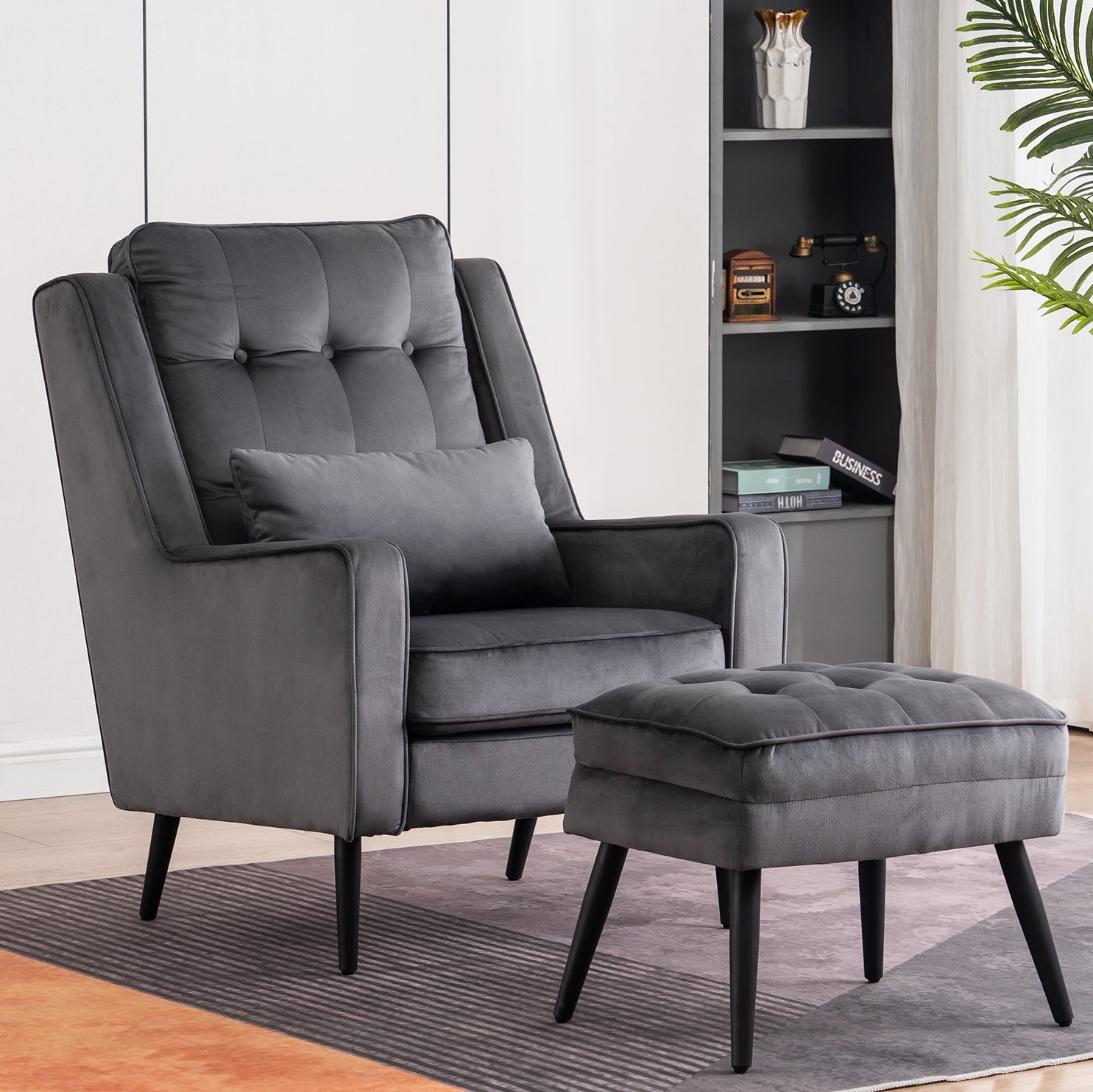 MCombo Poltrona "wingback" rivestita in velluto per il soggiorno; dotata di braccioli, cuscino e gambe in metallo; cuscino della seduta rimovibile; poltrona relax in stile Chesterfield; portata massima: 120 kg; modello 7277
